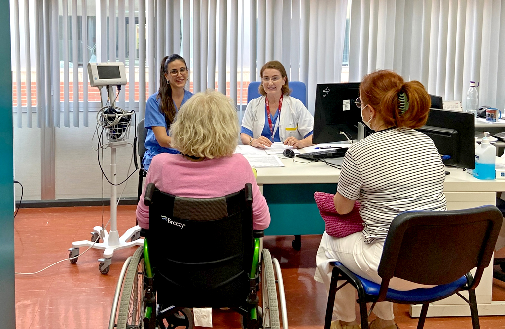 La Arrixaca pone en marcha una consulta de seguimiento para pacientes dados de alta en la UCI